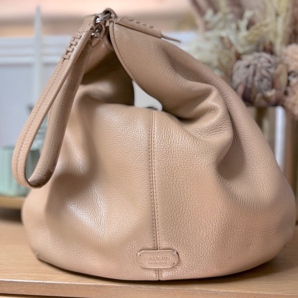 Lauren Ralph Lauren “Indian Cove” Leather Hobo Bag in Sandstorm Beige Leather - Picture 2 of 16